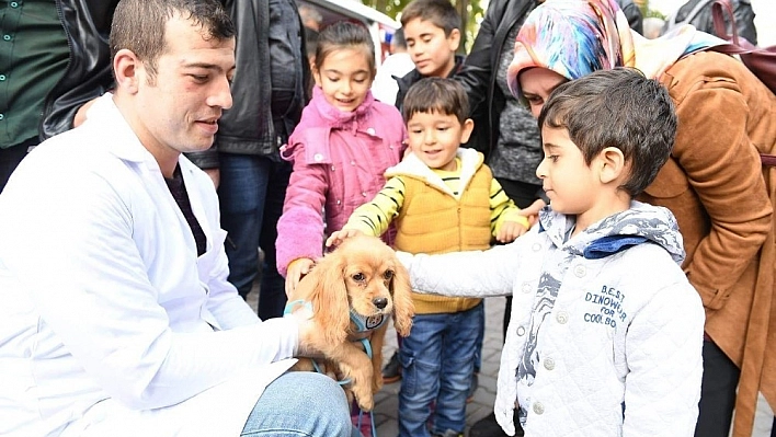Yeşilyurt Belediyesinin 'Kalbimiz sokakta atıyor' etkinliğine büyük ilgi 