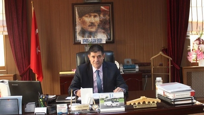 Başkan partisinden istifa etti!