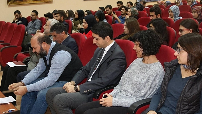 İnönü'de siyasetin temel kavram ve ilkeleri konuşuldu 