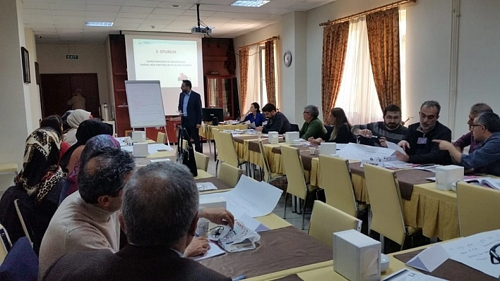 Aile hekimlerine 'Kronik Hastalıkları izlemi' eğitimi 