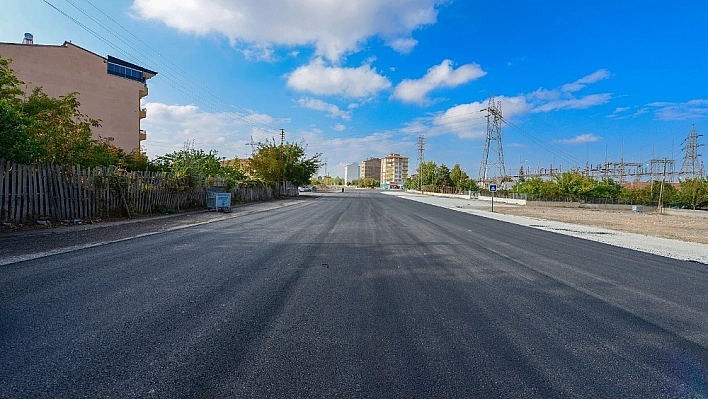 Büyükşehir trafo yolunu asfaltladı 