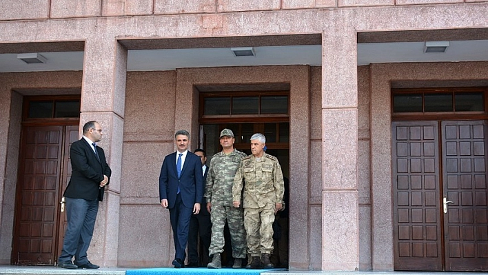 Jandarma Genel Komutanı Çetin Malatya'da 