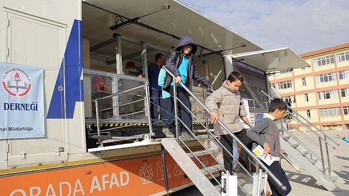 Deprem simülasyon tırı Darende'de 