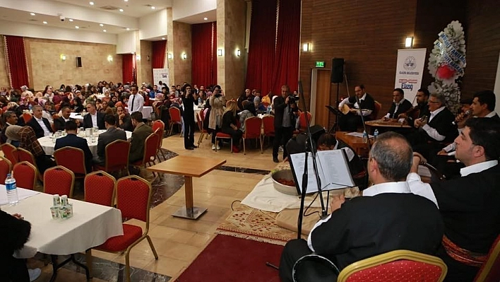 Üniversite öğrencilerine 'Kürsübaşı' etkinliği