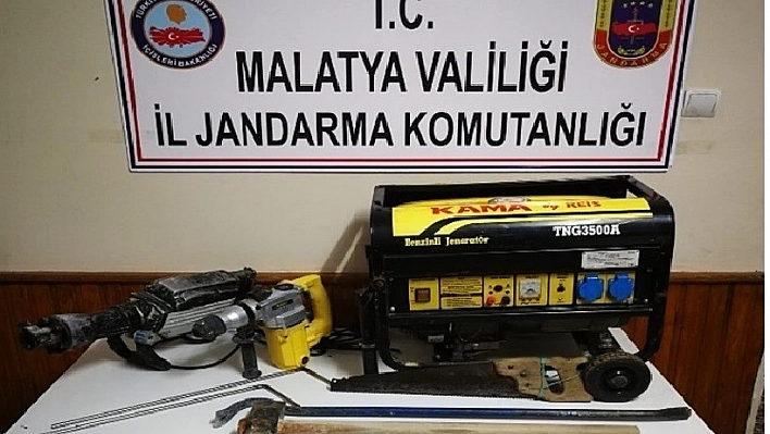 Malatya'da kaçak kazı yapanlara suçüstü 
