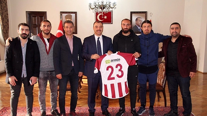 Elazığspor'dan Vali Kaldırım'a Ziyaret