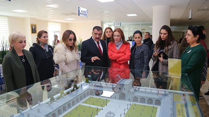Bakan Mehmet Ersoy'un eşi Pervin Ersoy Battalgazi'yi gezdi 