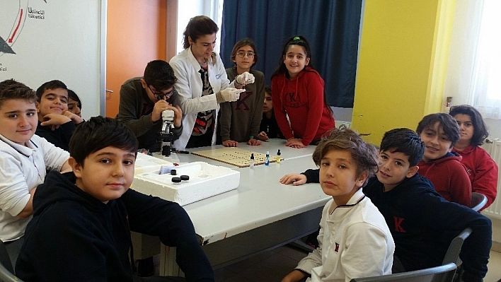 Öğrenciler kan gruplarını öğrendi 