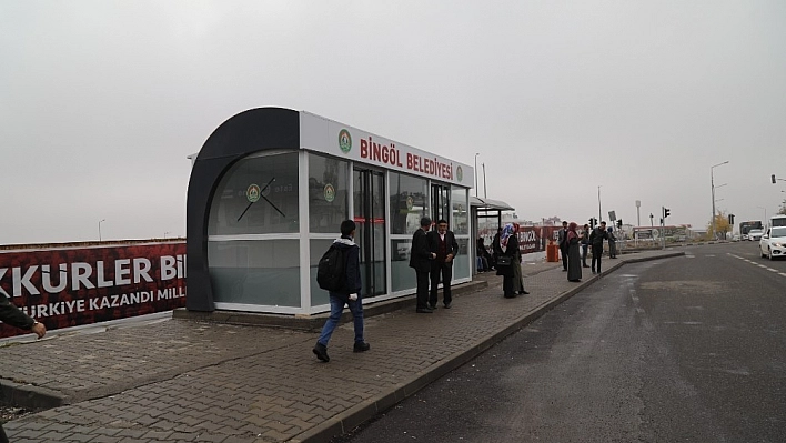 Bingöl'e modern duraklar kuruldu 