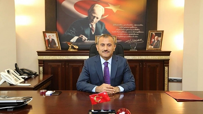 Vali Sonel'Öğretmenlik gücünü sevgiden alan bir meslektir' 