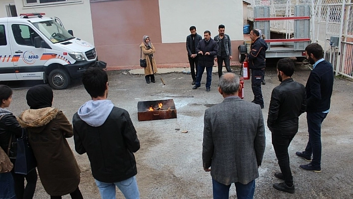 AFAD, üniversite öğrencileriyle tatbikat yaptı 