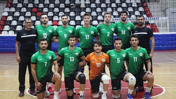 Malatya Büyükşehir Belediye spor Voleybol Takımı sahasında 3-1 mağlup oldu 