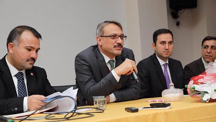 Vali Ekinci'Hakkaniyet çerçevesinde eleştiri yapmaktan çekinmeyin' 