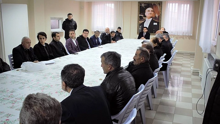 Arguvan'da muhtarlar toplantısı yapıldı 
