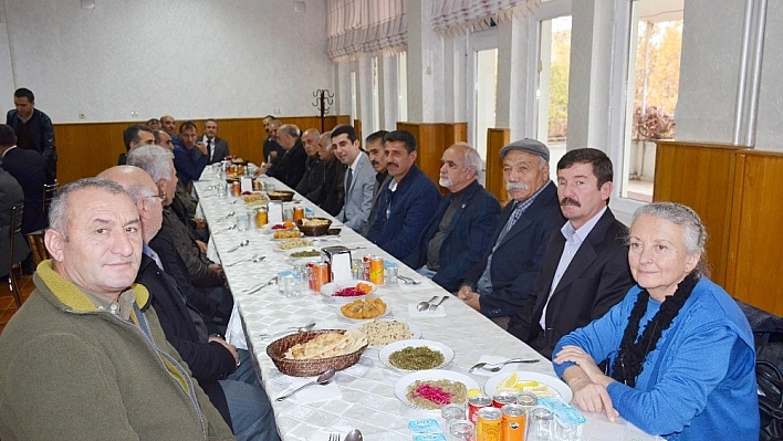 Çemişgezek'te muhtarlar toplantısı 