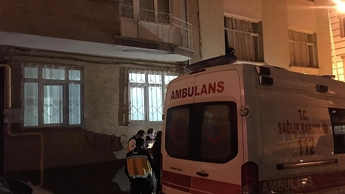 Genel cerrah bıçaklanarak öldürüldü 