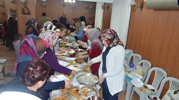 Çemişgezek'te kermes etkinliği 