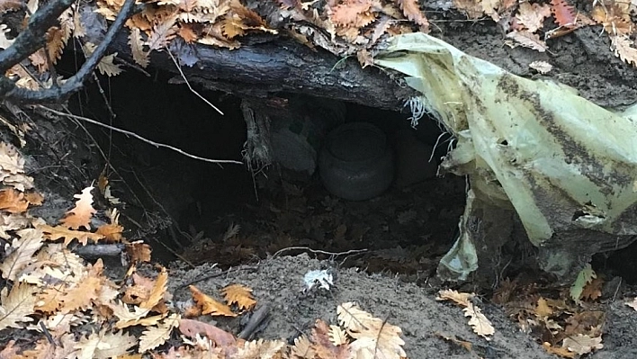 Tunceli'de teröristlerin inlerine girildi, 41 sığınak, depo ve mağara imha edildi 
