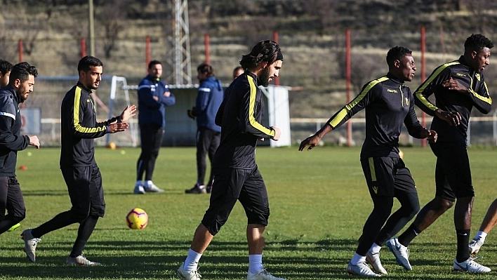 Adem Büyük Antalyaspor maçında forma giyecek 