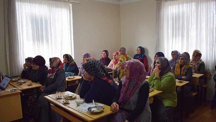 Aile ilişkilerinde sabrın önemi anlatıldı 