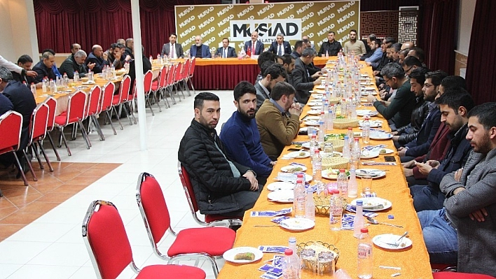 MÜSİAD 'Dost Meclisi'nin' Konuğu TSO Başkanı Sadıkoğlu oldu 
