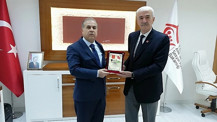 Gazilerden teşekkür plaketi 