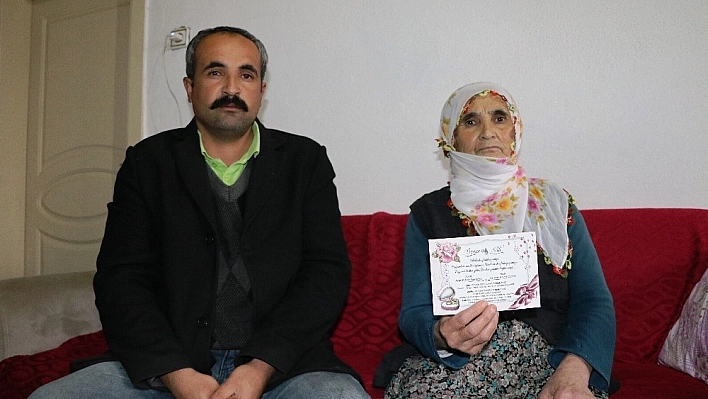 Aynı köyden iki kişiyi evlenme vaadi ile dolandırdılar 