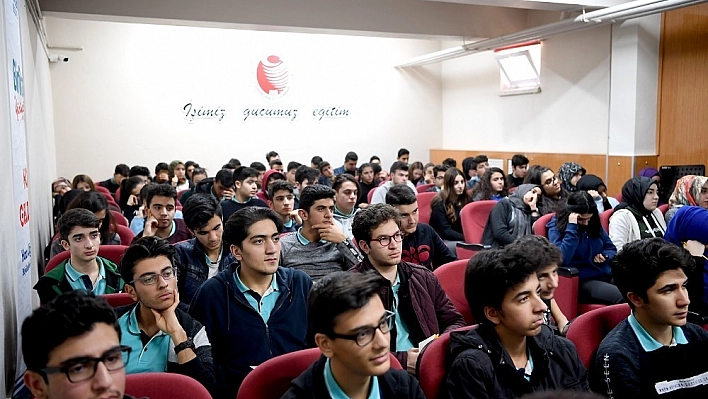 Başkan Polat, gençlerle buluştu 