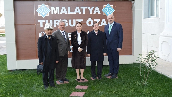 Rektör Kızılay'dan Rektör Karabulut'a ziyaret 