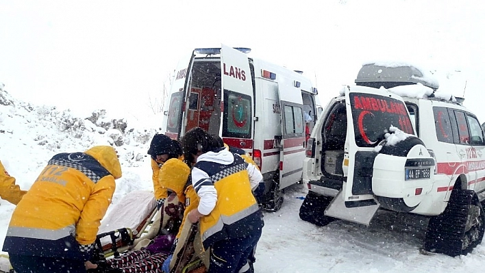 Malatya'da kar yağışı etkili oluyor 