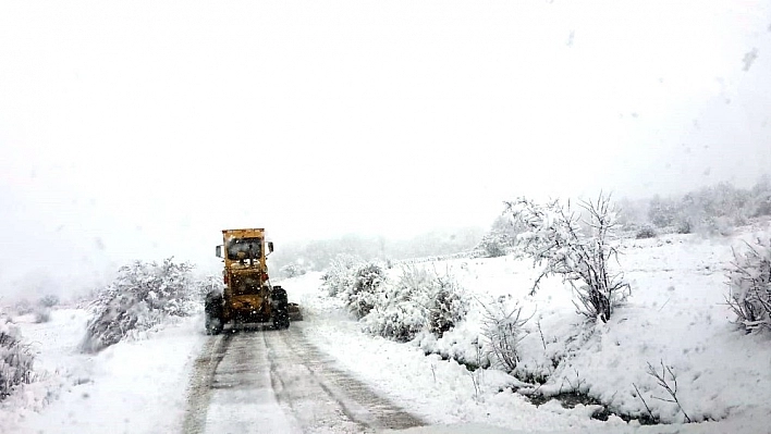 Malatya'da 238 mahalle yolu kapandı 