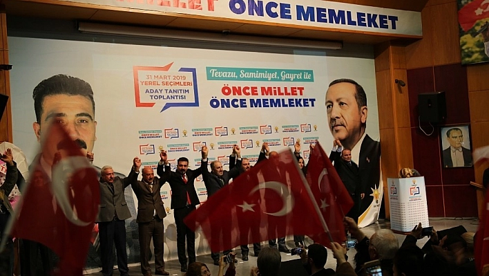 AK Parti, Tunceli'de başkan adaylarını tanıttı 