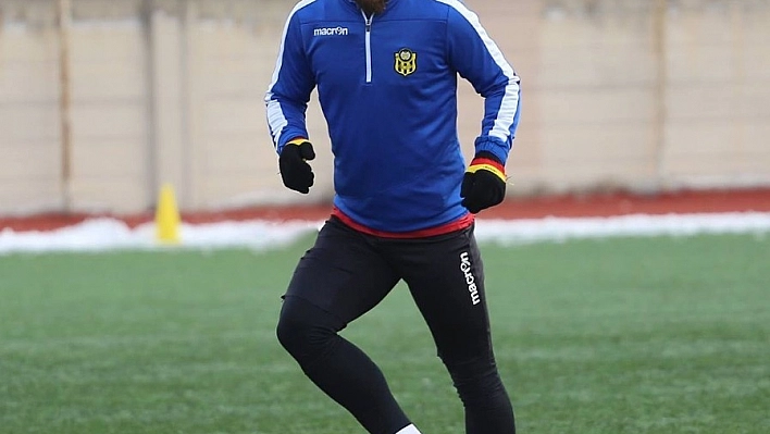 Adem Büyük, 3 hafta sahalardan uzak kalacak 