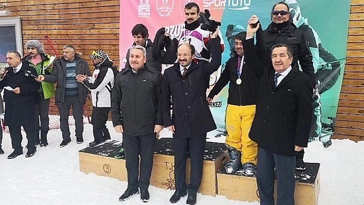 Özel sporcu Kadir Telli'den büyük başarı 