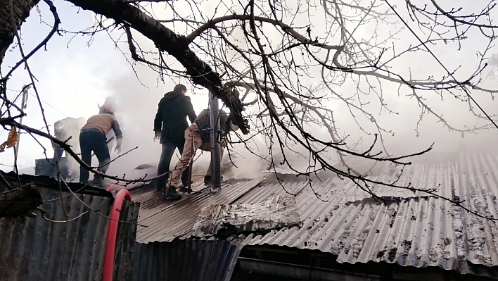 Palu'da Korkutan Yangın