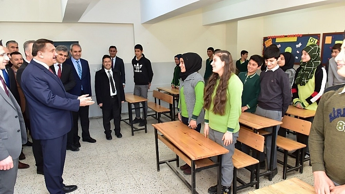 Gürkan'dan öğrencilere nasihat 