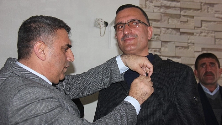 Bingöl'de AK Partili 100 kişi MHP'ye geçti 