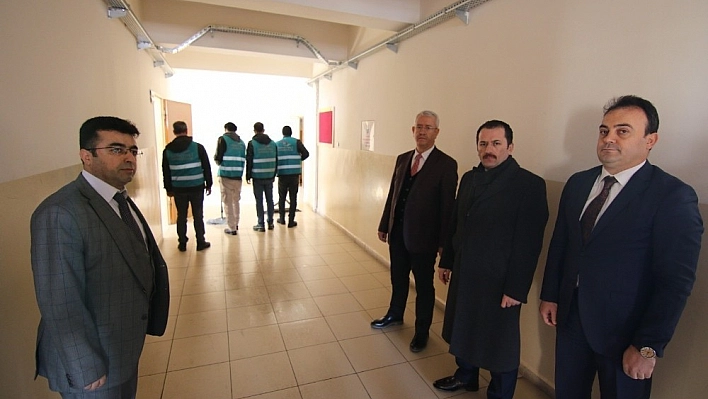 Hükümlüler, okullarda çalışmaya başladı