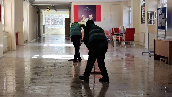 Yükümlüler, öğrenciler için çalışıyorlar