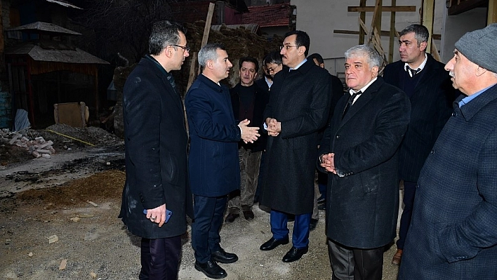 Yeşilyurt Tarihi Konaklar restorasyon alanında inceleme 