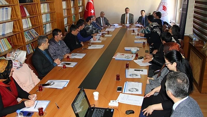 Bingöl'de veteriner ve ziraat mühendislerine zoonoz eğitimi 