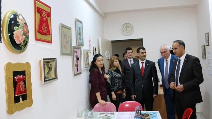 Eraslan, çocuk evlerinde incelemede bulundu