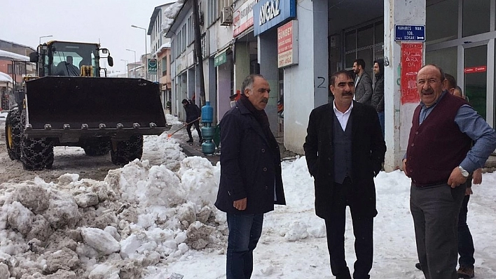 Karlıova tüm gelirini ve gücünü karla mücadeleye harcıyor 