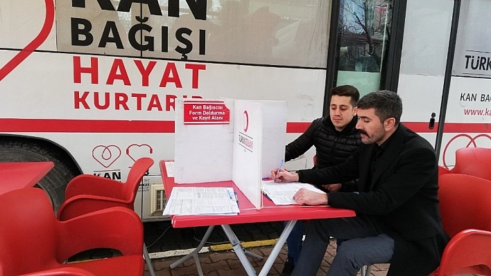 Adliye personelinden kan bağışı