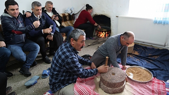 Geçmişi yüzyıllara dayanan geleneksel yemek 'Kavut' 