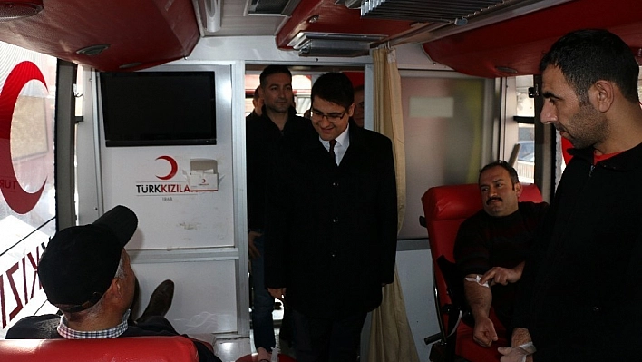 Hekimhan'da Jandarmadan kan bağışı 
