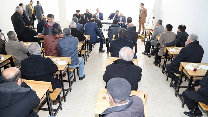 Başkan Gürkan Galericiler Sitesi esnafları ile bir araya geldi 