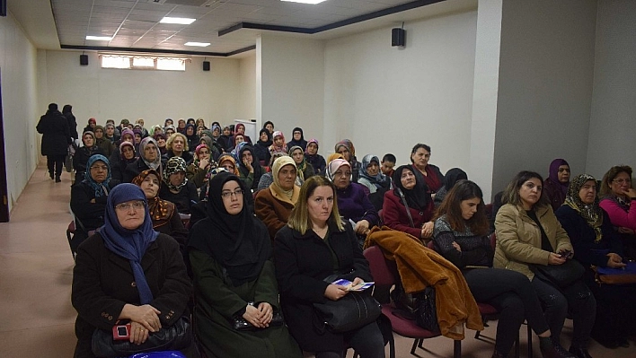 Kadınlara kanser türleri ve korunma yolları anlatıldı 
