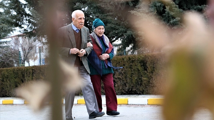 Yarım Asırlık Bir Aşk Hikayesi