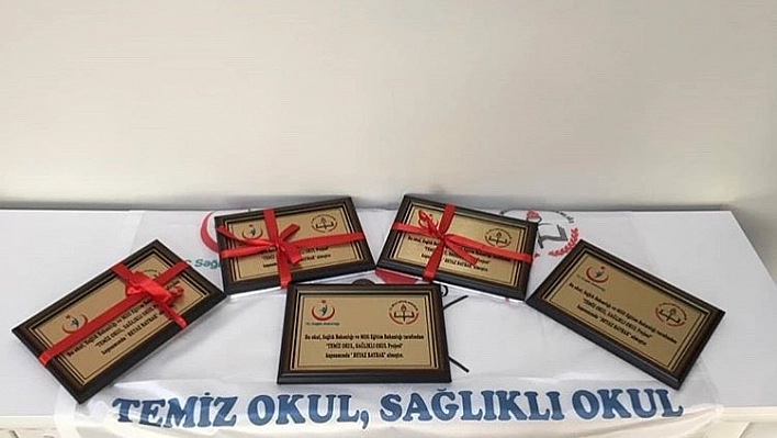 Mercan Kolejine hijyen ödülü 